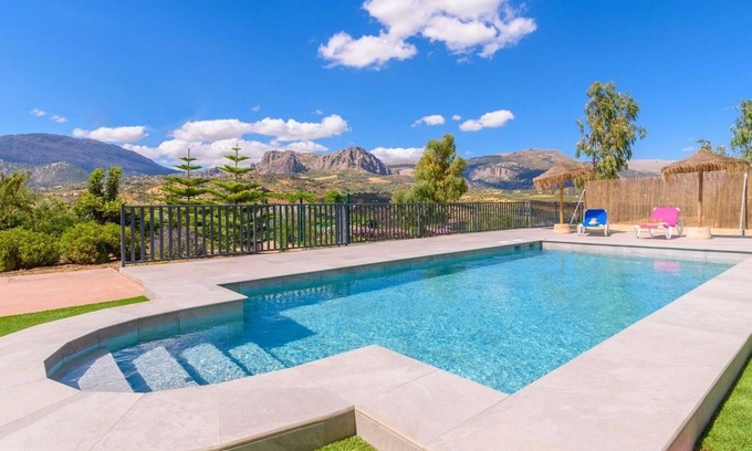 Riogordo Villa | Casa Rural Tajo de Gomer Riogordo by Ruralidays