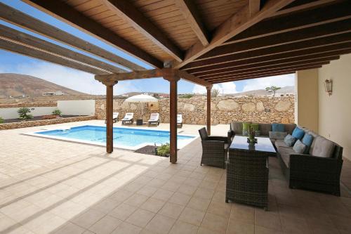 Tuineje Villa | Casa Rural Teberite