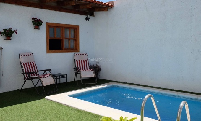 Las Vegas Apartment | Casa Samuel, rural escape with pool, Las Vegas village