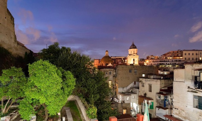 Rione Sanita Apartment | Casa se Dea, located in the heart of Naples. A few meters away from the subway.