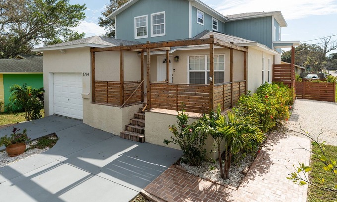 Bayview Apartment | Casa Tranquila, 2bd 1.5 bath, 1st floor apt, sleeps 2-4