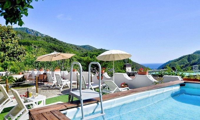Pucara House | Casa Trifone C: A graceful studio apartment surrounded by the greenery, with Free WI-FI.