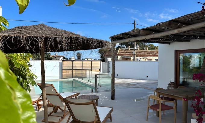 El Palmar House | Casa vacacional con piscina privada en el Palmar