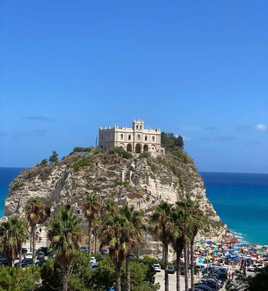 Tropea Apartment | Casa Vacanza CALABRISELLA - Centro Storico di Tropea - Free Wi-Fi