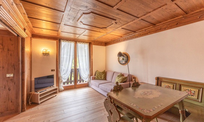 Cortina d'Ampezzo Historic Centre Apartment | Casa Verocai 18, in the center of Cortina