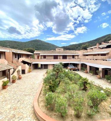 Giglio Campese Apartment | Casa Viola