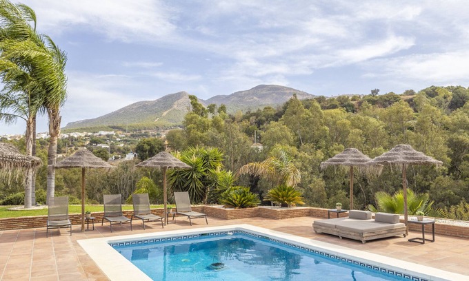 Alhaurin el Grande Villa | Casa Vista - Perfect setting to explore the Costa del Sol or southern Andalusia.