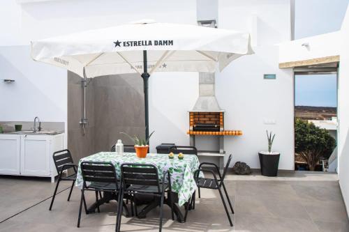 Mancha Blanca House | Casa volcán de caldera blanca