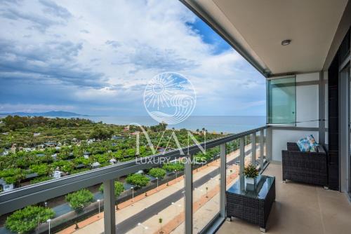 Cabanes Apartment | Casa Wesley Ivan Luxury Homes 9ªPlta Norte 1ªLinea