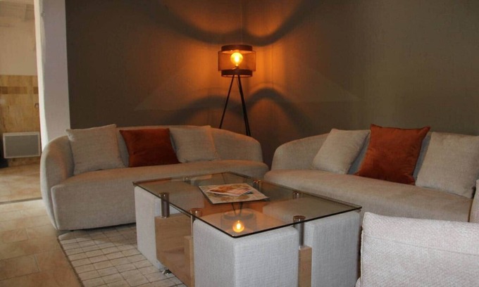 Pertuis House | Casa Yolis