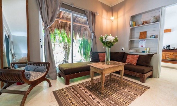 Zona Hotelera House | CASA ZABA 2BR GARDEN VIEW