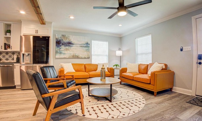 Waco Villa | Casablanca Waco 5 mins from Baylor and Magnolia with Hot Tub,Firepit, Pet Friendly