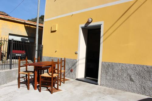 Casarza Ligure Apartment | CASAMIA con giardino