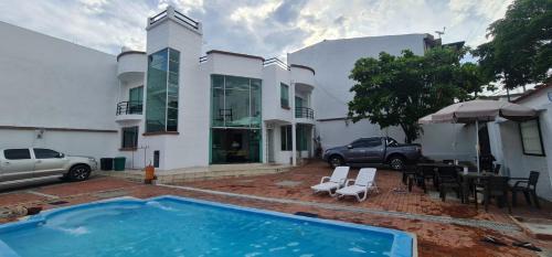Villeta Villa | Casaquinta Con Piscina