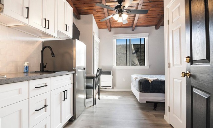Pico-Union Apartment | Casas On Cordova Street