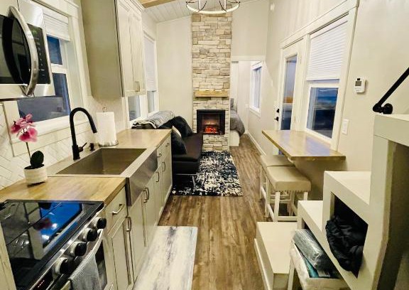 McKinleyville Apartment | Casavagos Tiny House