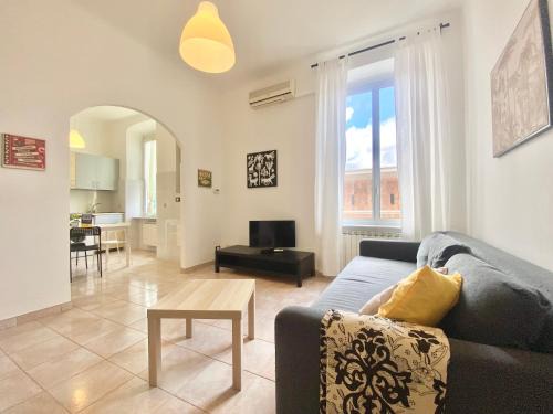 Lagaccio Apartment | CasaViva - Cozy Family Trilo in Genova Principe