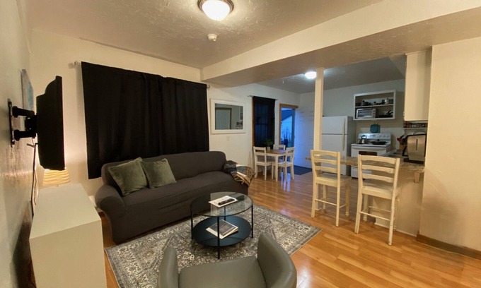 Springfield Apartment | Cascade Apartment - The Annex