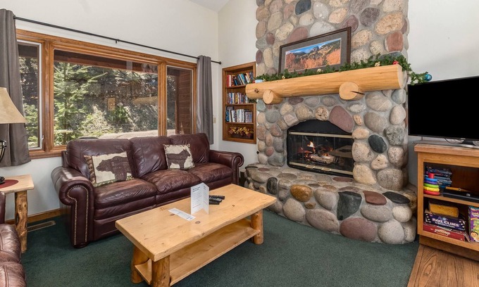 Aspen Brook House | Cascade - Spacious Family Mountain Retreat