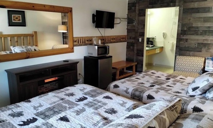 Ohiopyle Hotel | Cascades | 1BR,1BA, Cabinesque Hotel in Ohiopyle