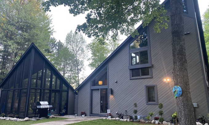 Minocqua House | Casey’s Chalet in Minocqua .