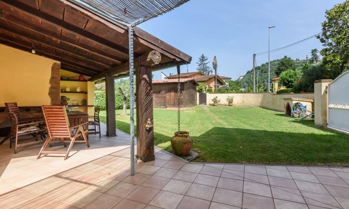Capezzano Pianore House | Casina Franca by MMega