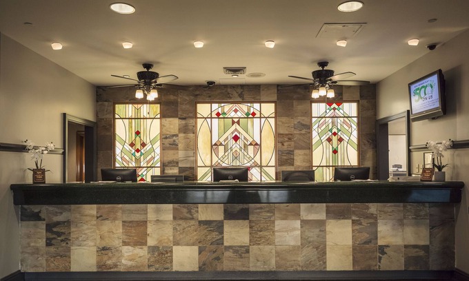 East St. Louis Hotel | Casino Queen Hotel