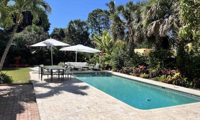 Flamingo Parks Cottage | Casita Atala - Nestle into a Tropical Designer Retreat with Shared Pool