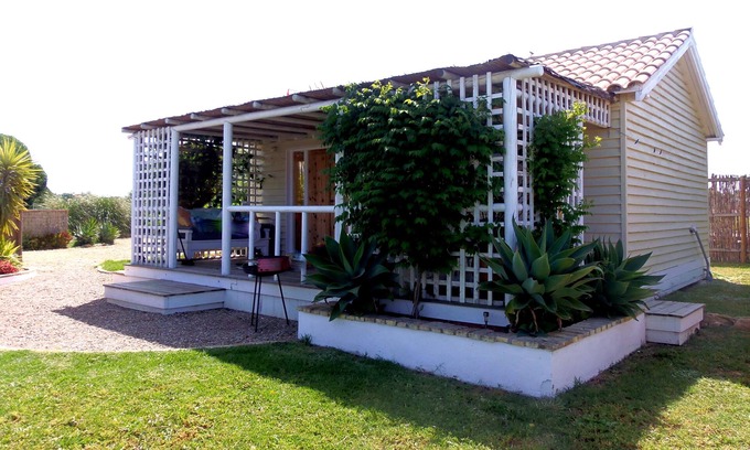 El Palmar Cottage | Casita Chau, Stylish 1 bedroom wooden house.