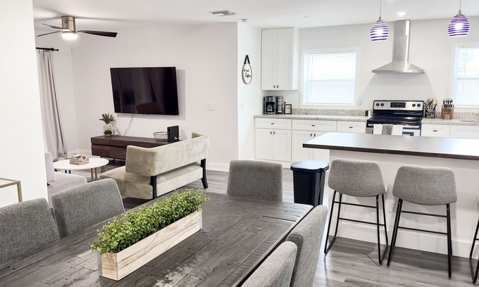 Fort Pierce North House | Casita del Sol - Minutes From Downtown and Beaches