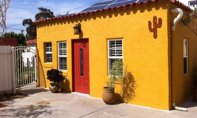 University Heights Apartment | Casita Studio, Parking, 1 Month Min. Stay, above Mission Valley & near all.