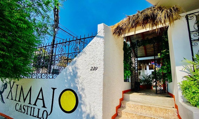 Hidalgo Hotel | Castillo Ximajo