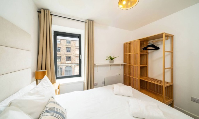 Dundee Apartment | Castle Street Apartment - City Centre 2-bed