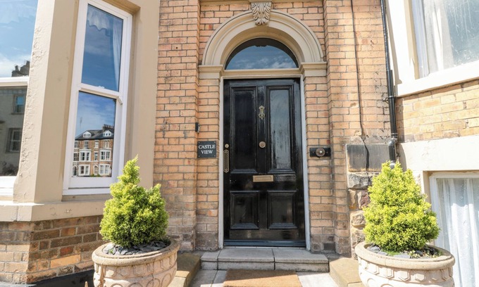 Scarborough City Centre Cottage | Castle View