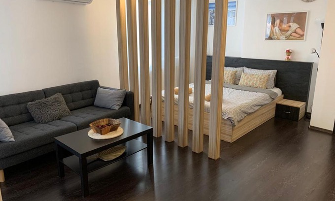 Sector 5 Apartment | Cata Residence