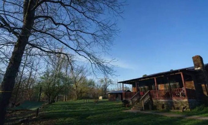 Alix House | Catalpa Cabin Rental