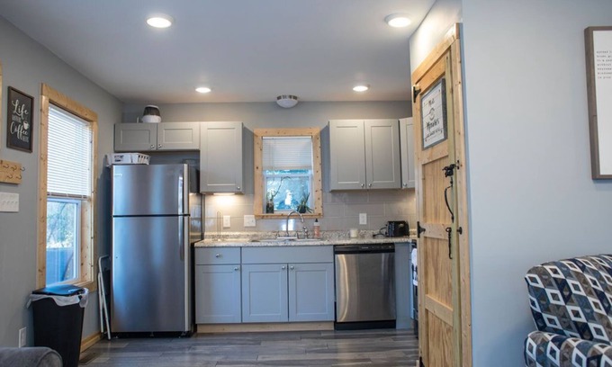 Flat Rock House | Catherine's Cabin