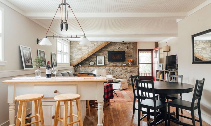 Pine Hill Ski Chalet | Catskill Chalet: Serene Mountain Escape