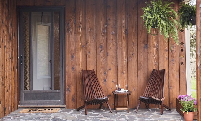 Saugerties House | Catskills Retro Retreat- Unique 3 Bd/2 Ba Upstate Home w/Hot Tub & Firepit -mins from Woodstock