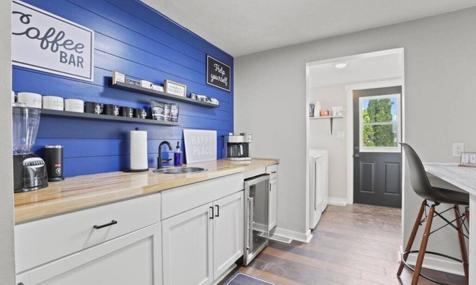 Millersport Cottage | Cattle Cottage: 2 minutes to the marina