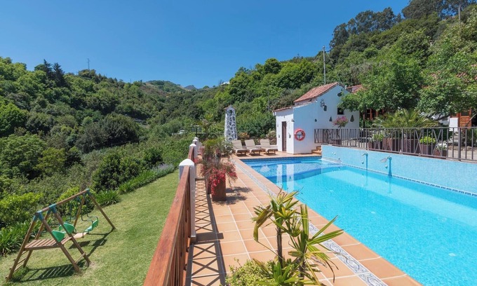 Moya House | Cave House in Fontanales with Pool & Jacuzzi