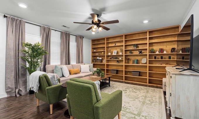 Bentonville - Fayetteville House | Cave Springs Country Home Close to Everything NWA Has to Offer