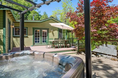Cazadero House | Caz-A-Verde