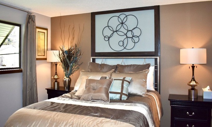 Baker City House | CBH - Enjoy a stylish experience at this centrally-located home!