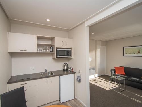 Timaru Hotel | Cedar Lodge Motel