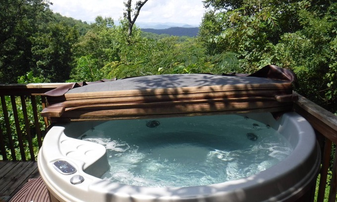 Franklin Cabin | Cedars Cabin-Smoky Mountain Views and Hot Tub - Pet Friendly
