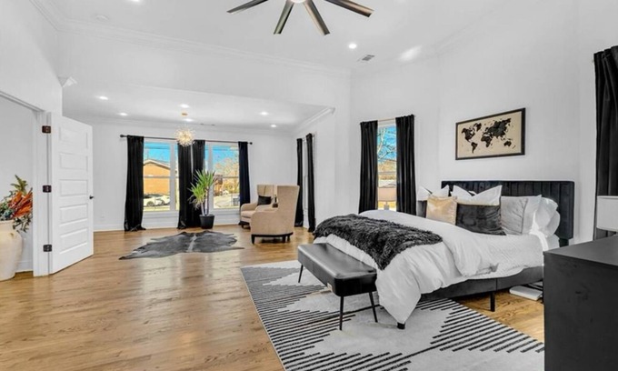 East Point House | Celebrations & photoshoots welcome here! Come for the event, stay for the beds!