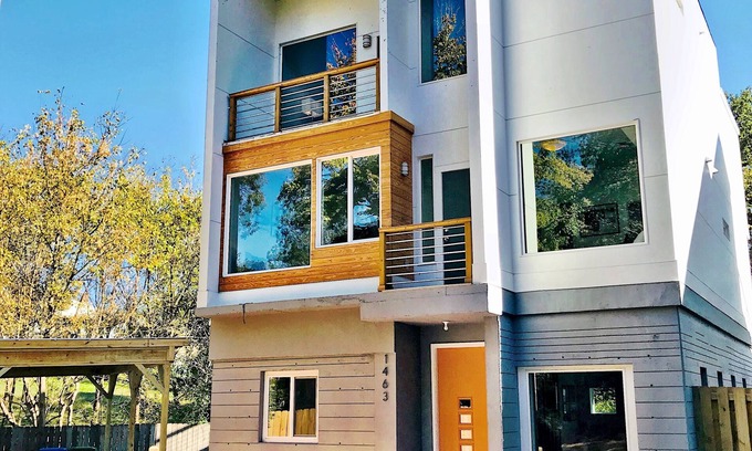 Edgewood House | CELEBRITY STYLE MODERN MANSION near the Belt line and Ponce City Market