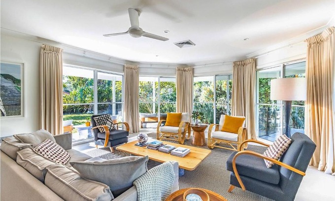 Corlette House | Celeste, 26 Bonito Street - Tranquil, Stylish & Pet friendly