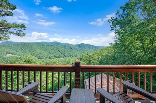 Blue Ridge House | Celtic Clouds - Blue Ridge Heights Community